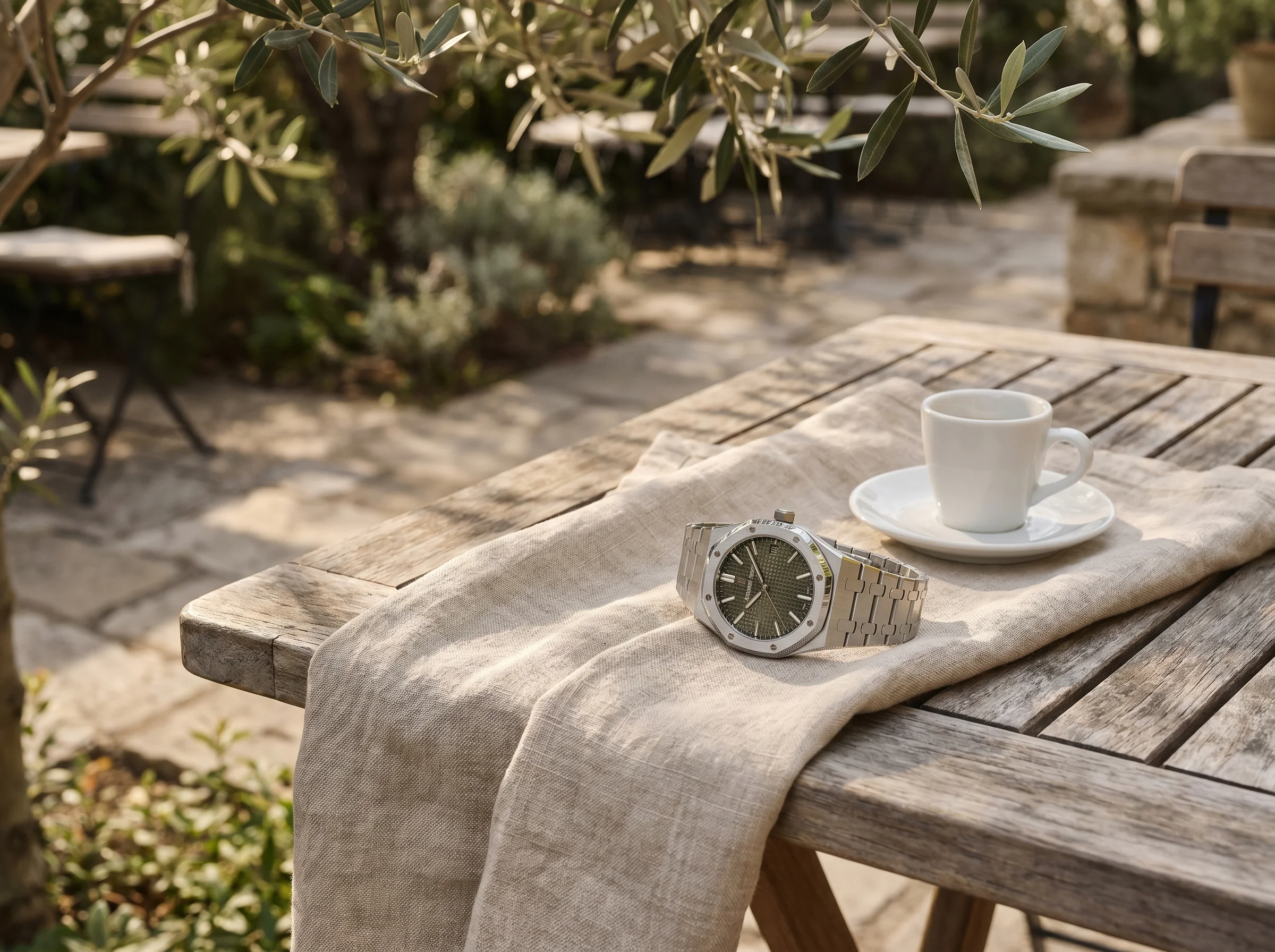 Audemars Piguet Royal Oak Selfwinding 37mm 15550ST in stainless steel with smoked green khaki dial