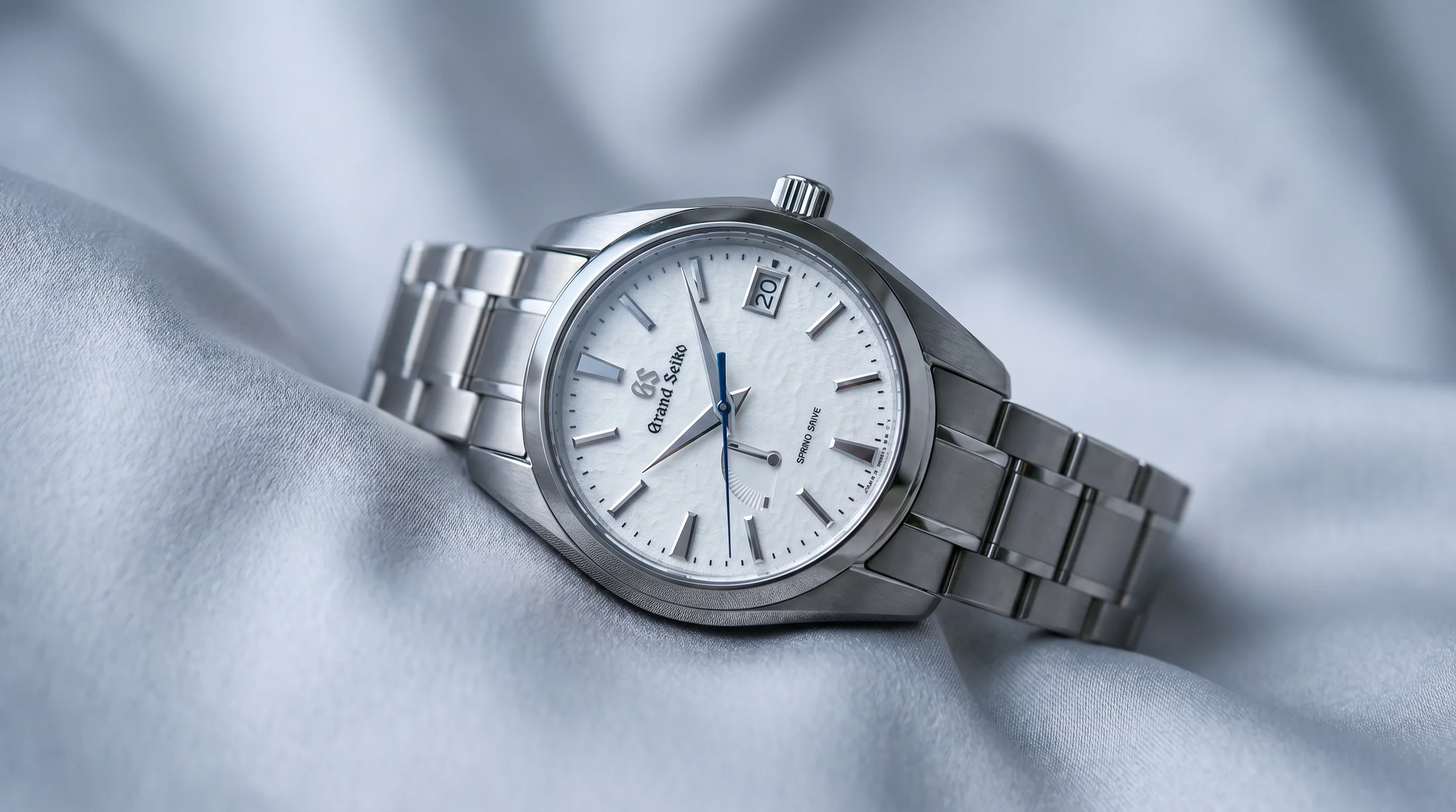 Grand Seiko Snowflake SBGA211, the finishing champion that depreciates more than a Rolex on the secondary market