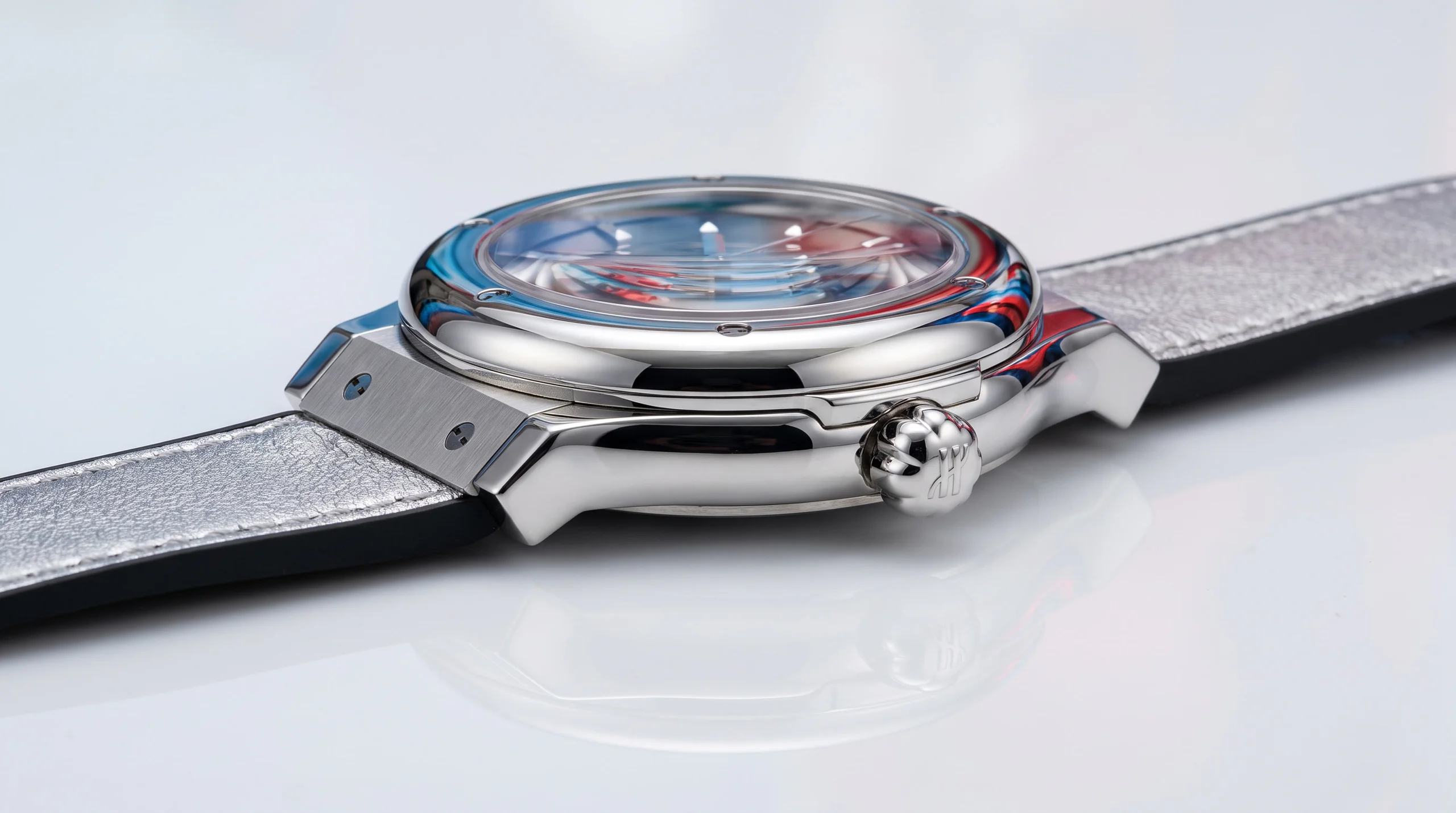 Side profile of the Hublot Classic Fusion Balloon Dog case showing the balloon-valve styled crown