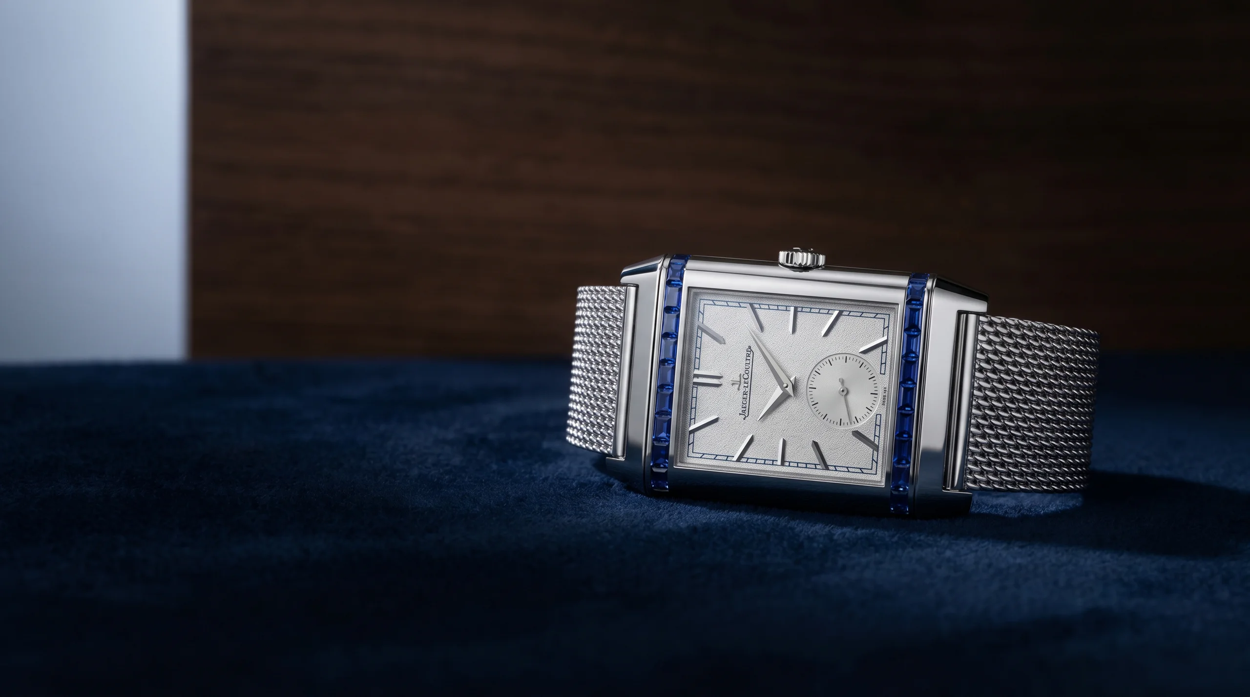 Jaeger-LeCoultre Reverso Tribute Monoface 'Or Deco Cocktail' Q713311J in 18k white gold with 46 baguette-cut blue sapphires